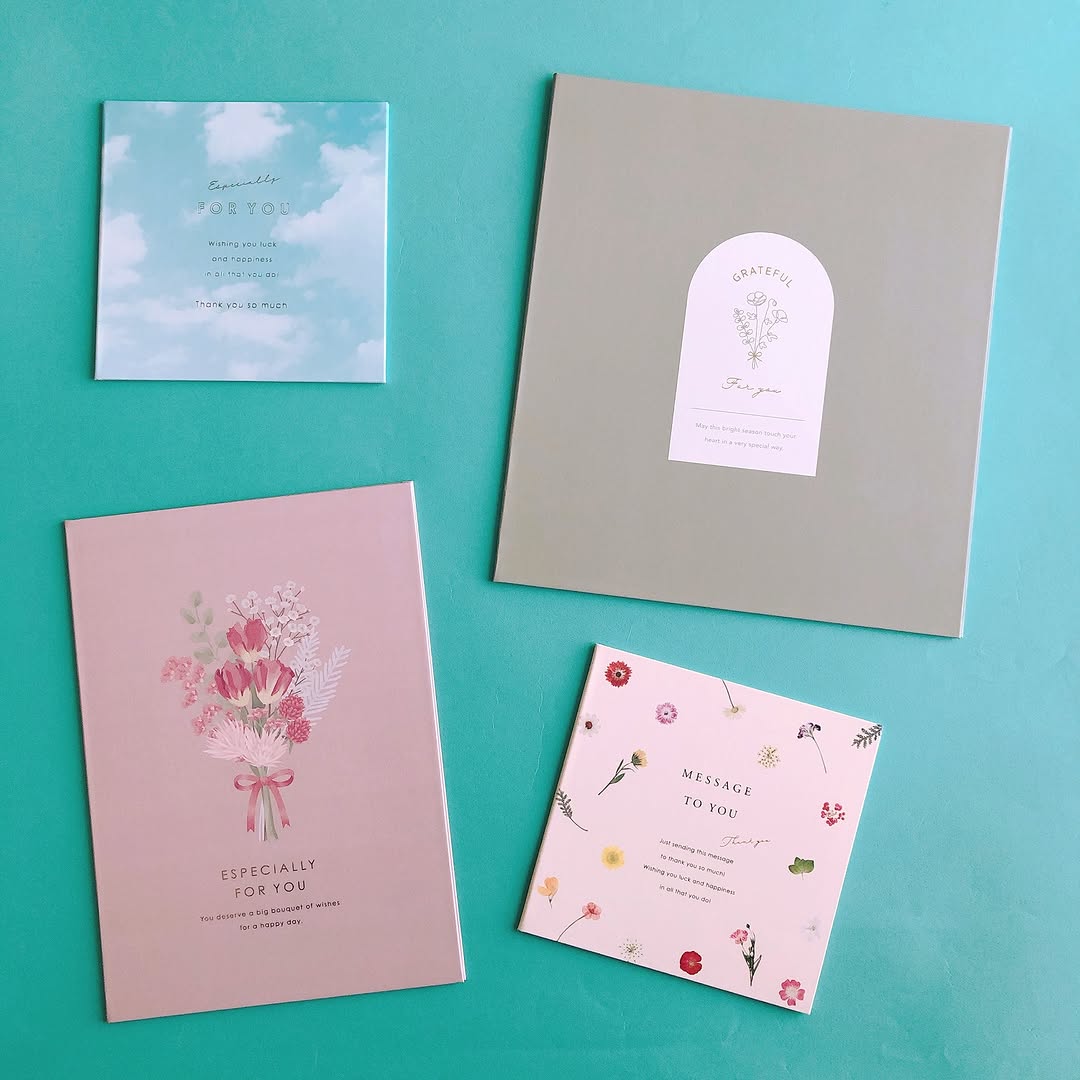 キャンドゥ 2つ折り色紙