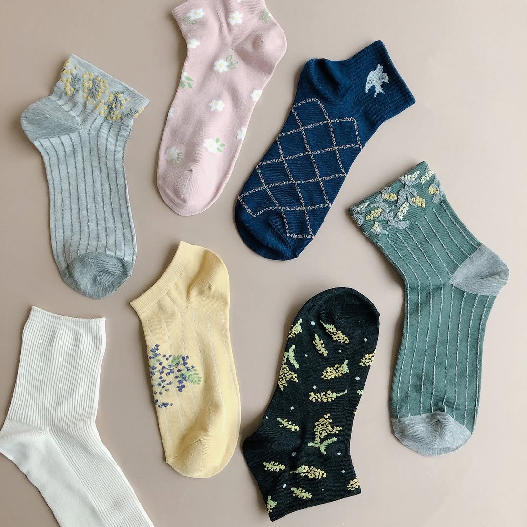 キャンドゥ 婦人靴下の売り場イメージ