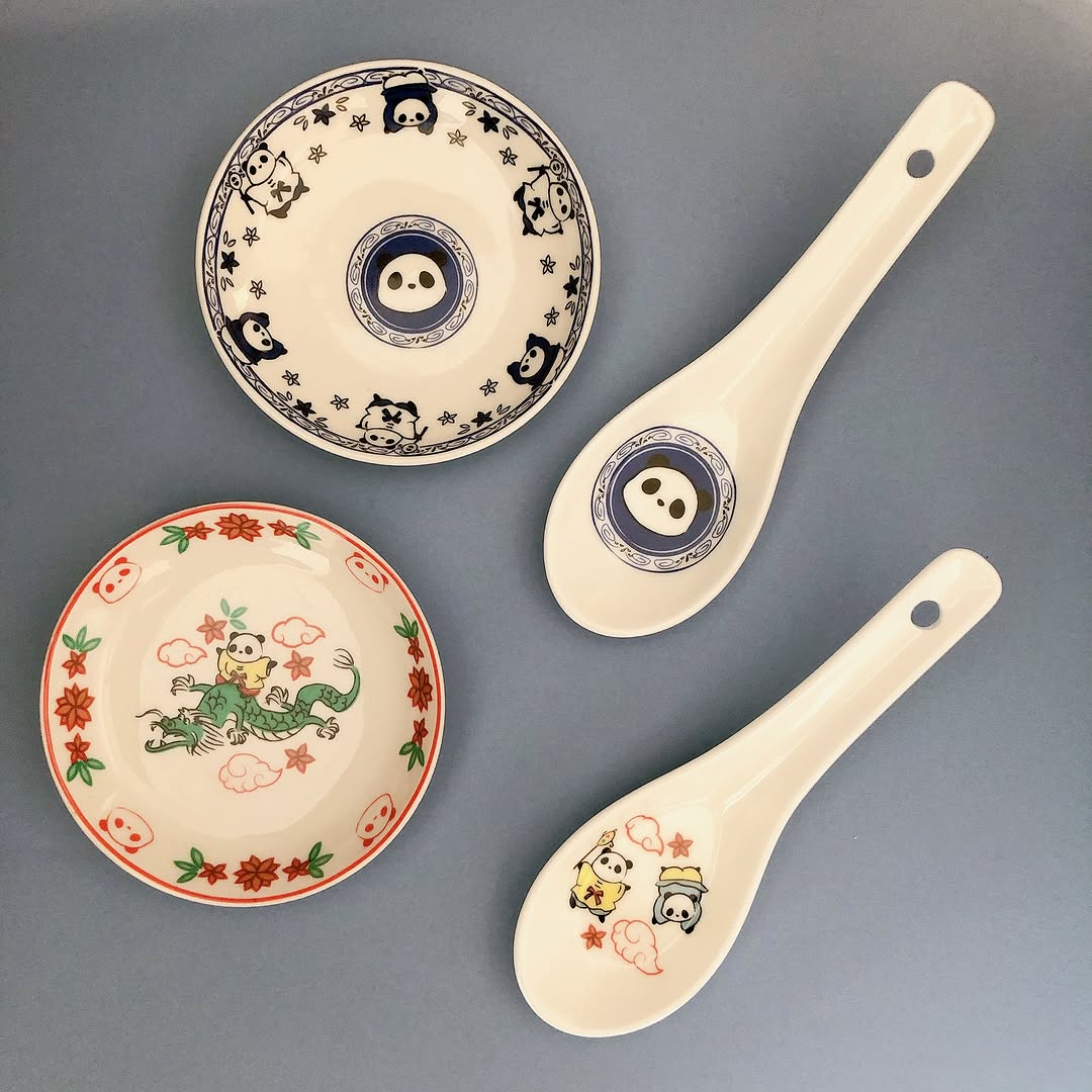 キャンドゥ 唐子パンダプレートとレンゲ