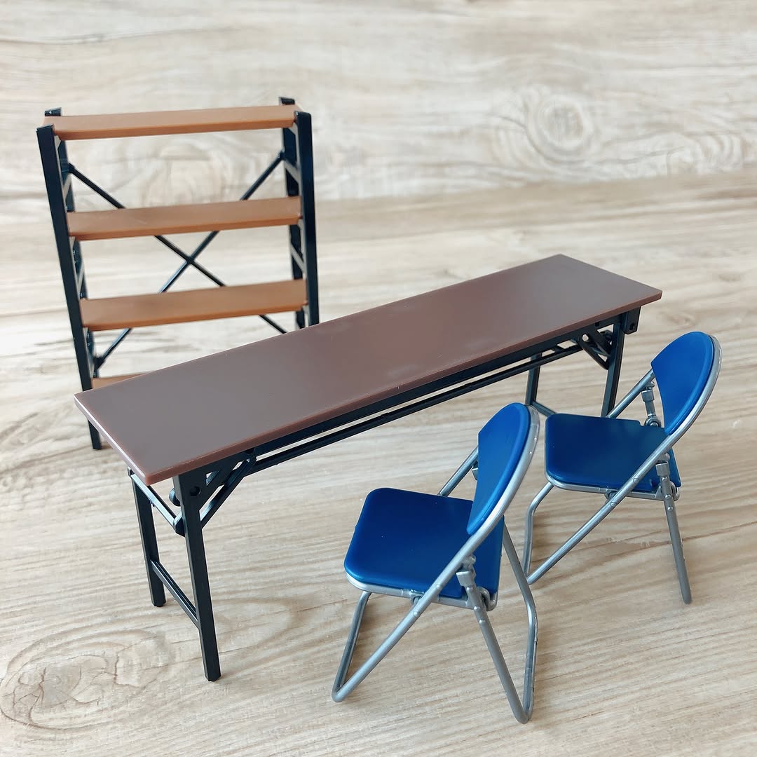 キャンドゥ ミニチュア家具 パイプ椅子 会議机 リビングラック