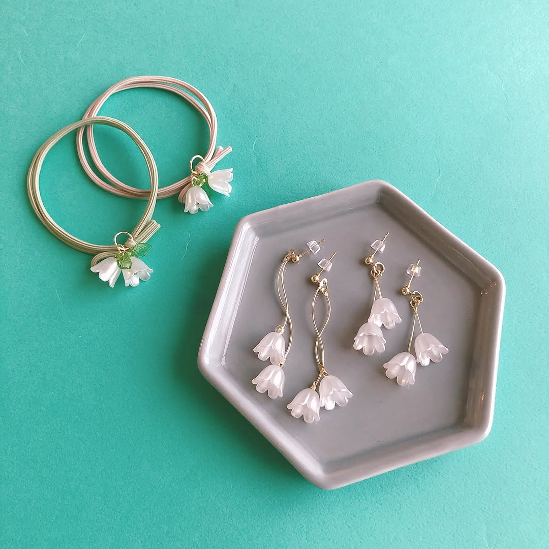 キャンドゥ すずらん風アクセサリー