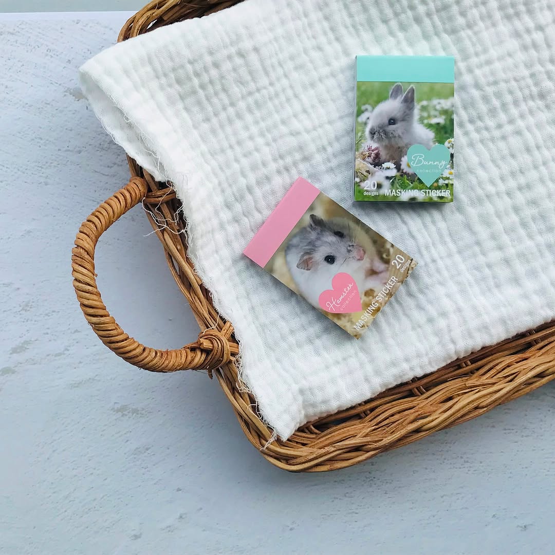 キャンドゥ うさぎとハムスターのシールブック