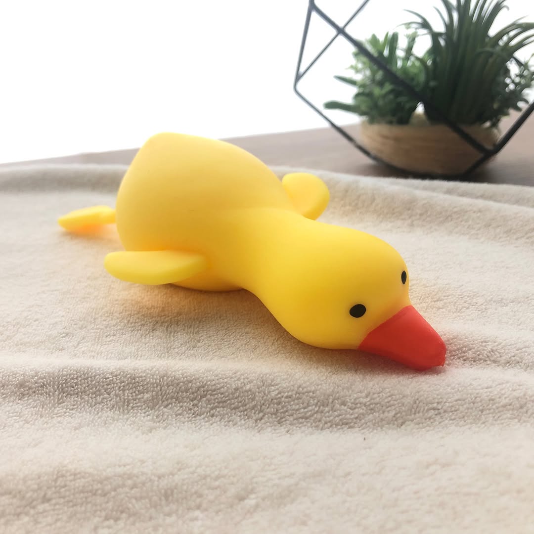 キャンドゥ もちもちぐ~たらアヒル スクイーズ