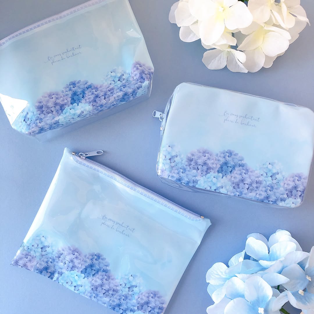 キャンドゥ あじさい柄ポーチシリーズ