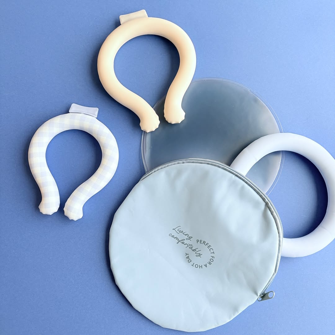 キャンドゥ クールネックバンドと保冷ポーチ