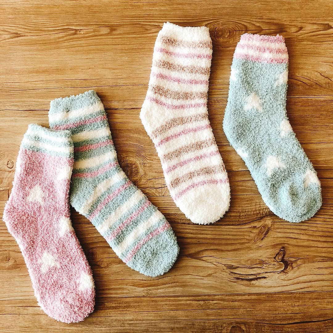 キャンドゥ 婦人モールソックス マルチボーダーとスター