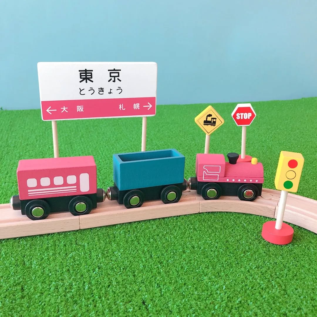 キャンドゥの木製汽車シリーズ